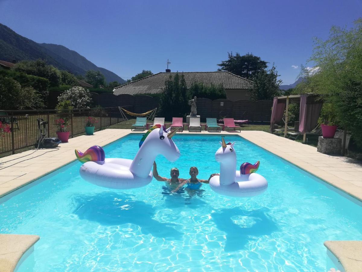 Appartement Lumineux A Voreppe Avec Piscine Dış mekan fotoğraf