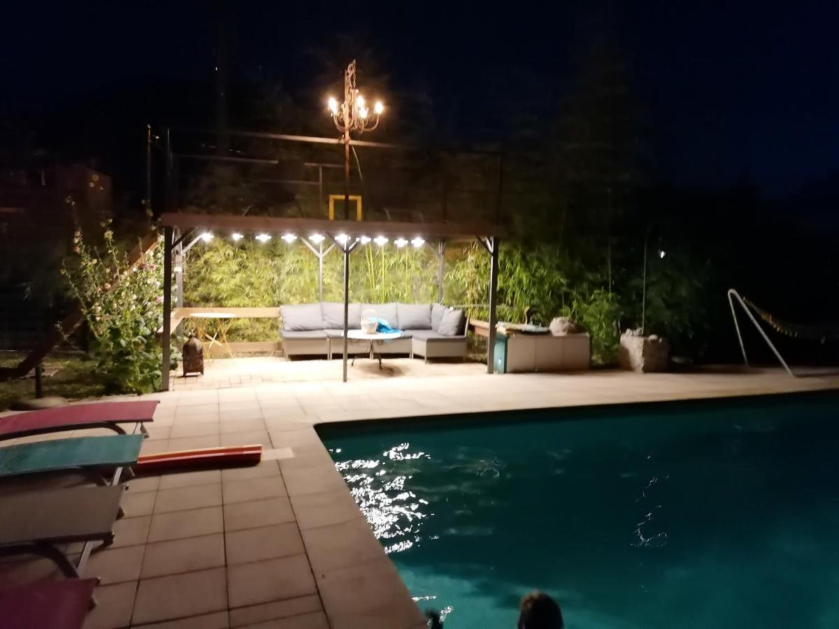Appartement Lumineux A Voreppe Avec Piscine Dış mekan fotoğraf