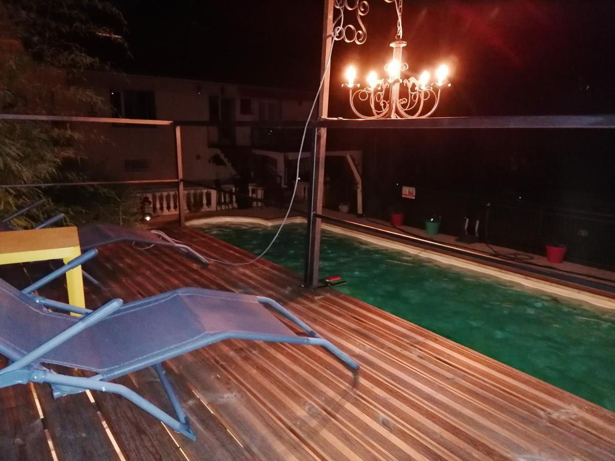 Appartement Lumineux A Voreppe Avec Piscine Dış mekan fotoğraf
